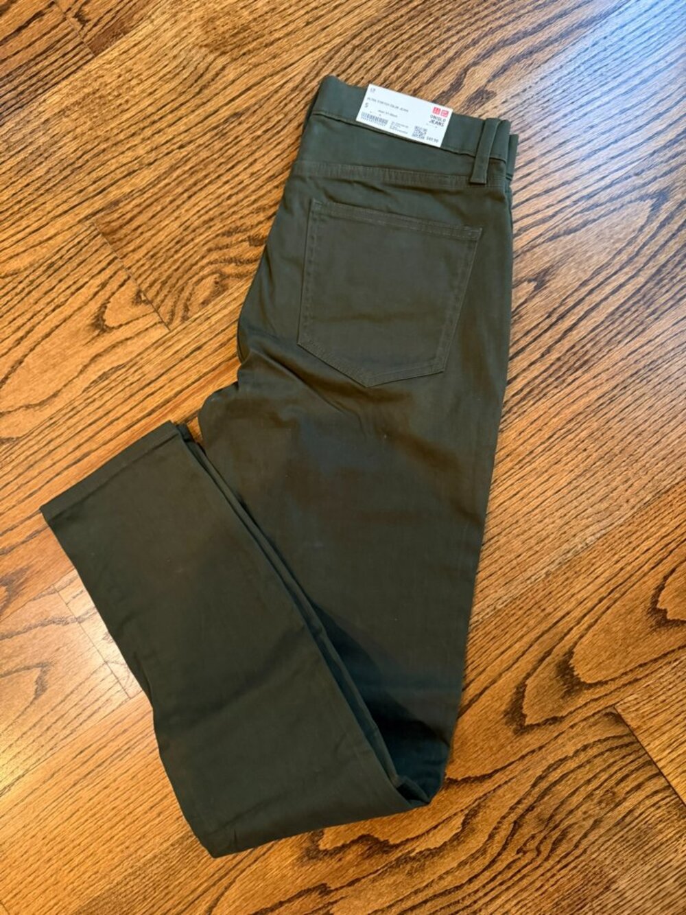 NWT Uniqlo ultra stretch color jeans - Waist 27-30 inch